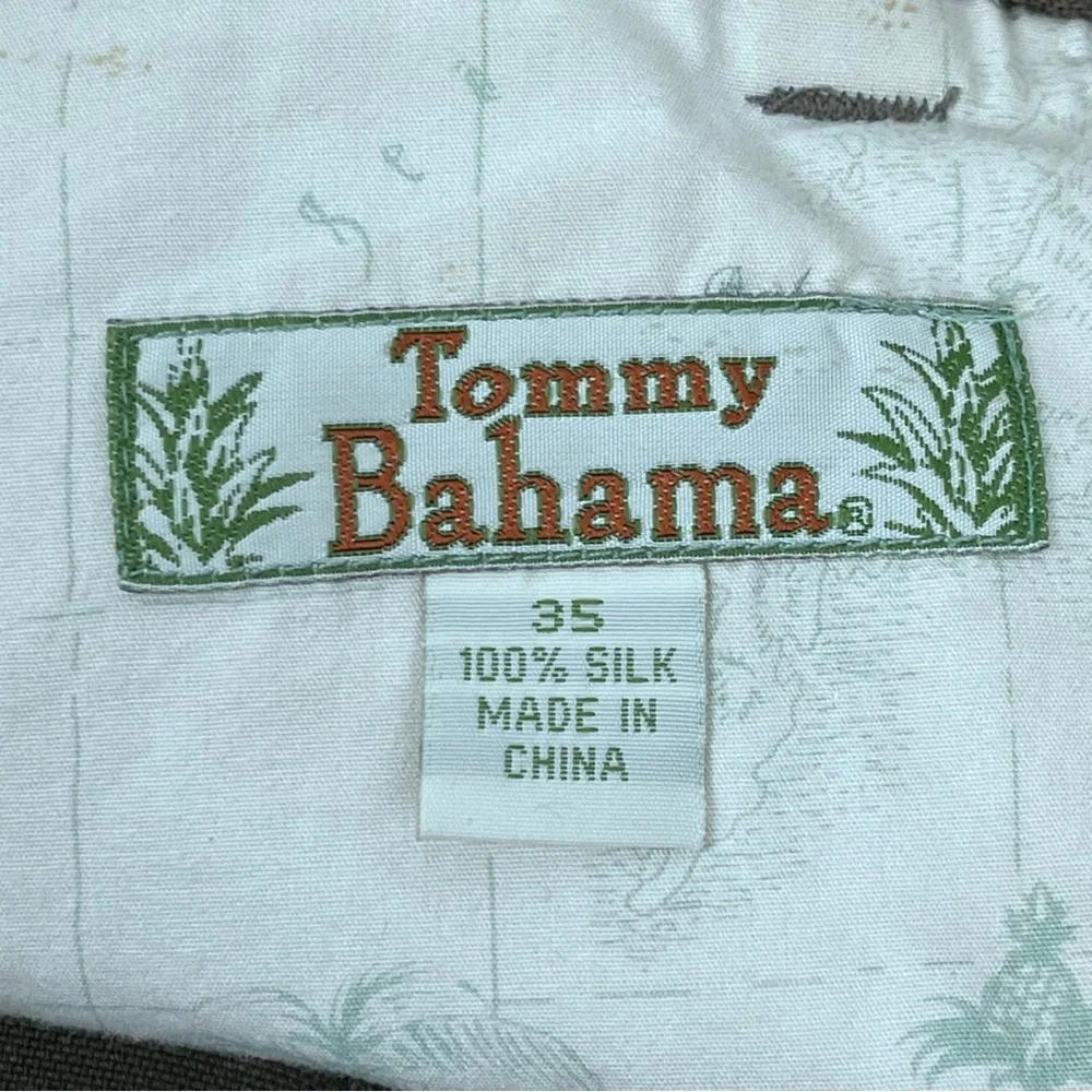 Tommy Bahama Men's Relax 100% Silk Pleated Bermuda Shorts Size 35; Beach, Cruise